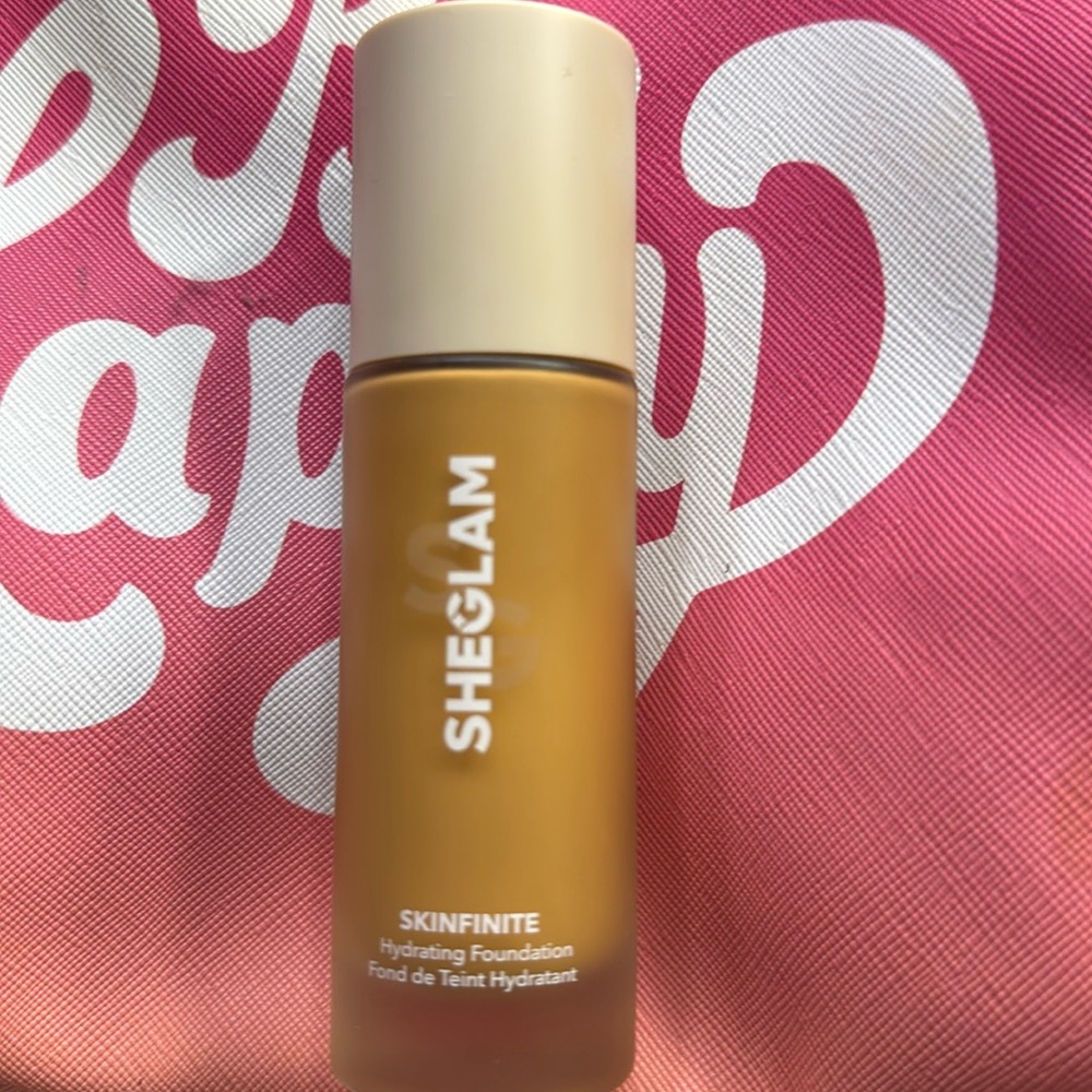 Sheglam skinfinite hydrating foundation 

Shade cappuccino